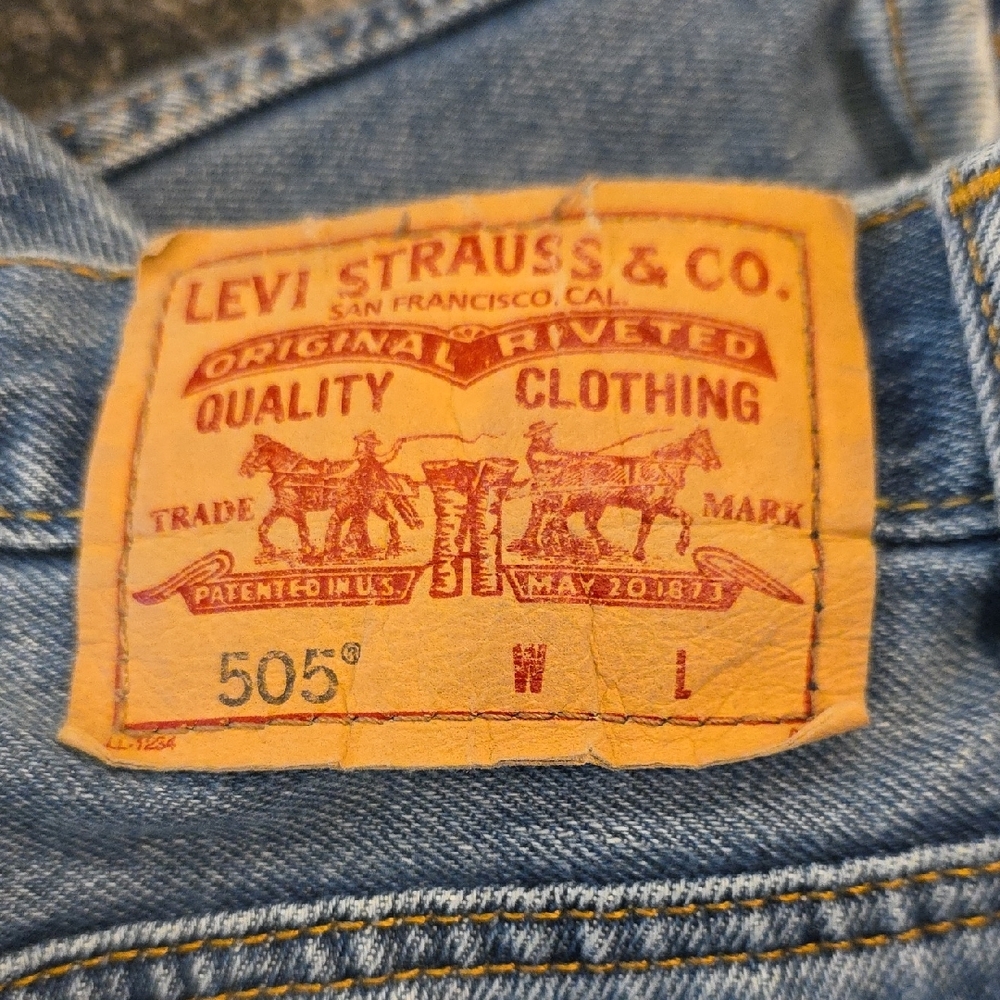 EUC Levi's Light Blue Straight Jeans 54x32 - Picture 2 of 7